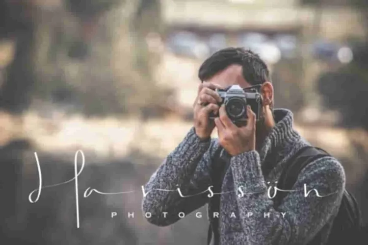 Jonatan Eve Signature Script Font